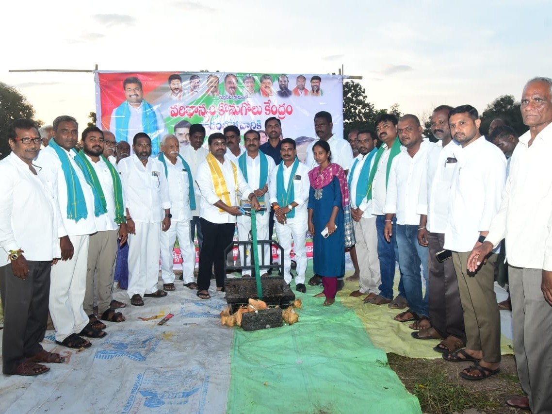 దళారులకు ధాన్యం విక్రయించవద్దు: ఎమ్మెల్యే