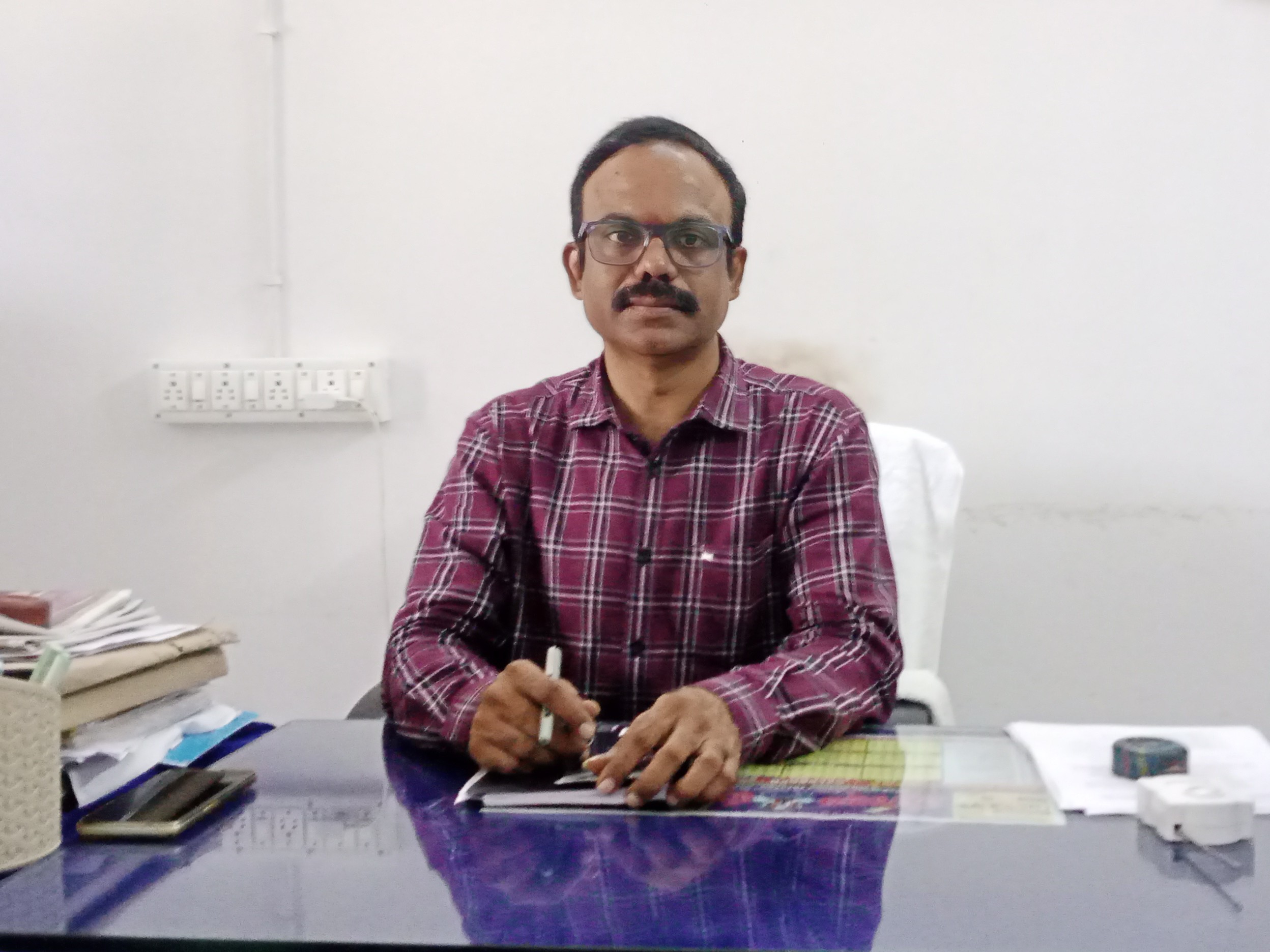 ‘ఫిరంగిపురంలో విద్యార్థులకు ప్రత్యేక ఆధార్ క్యాంప్‌లు’