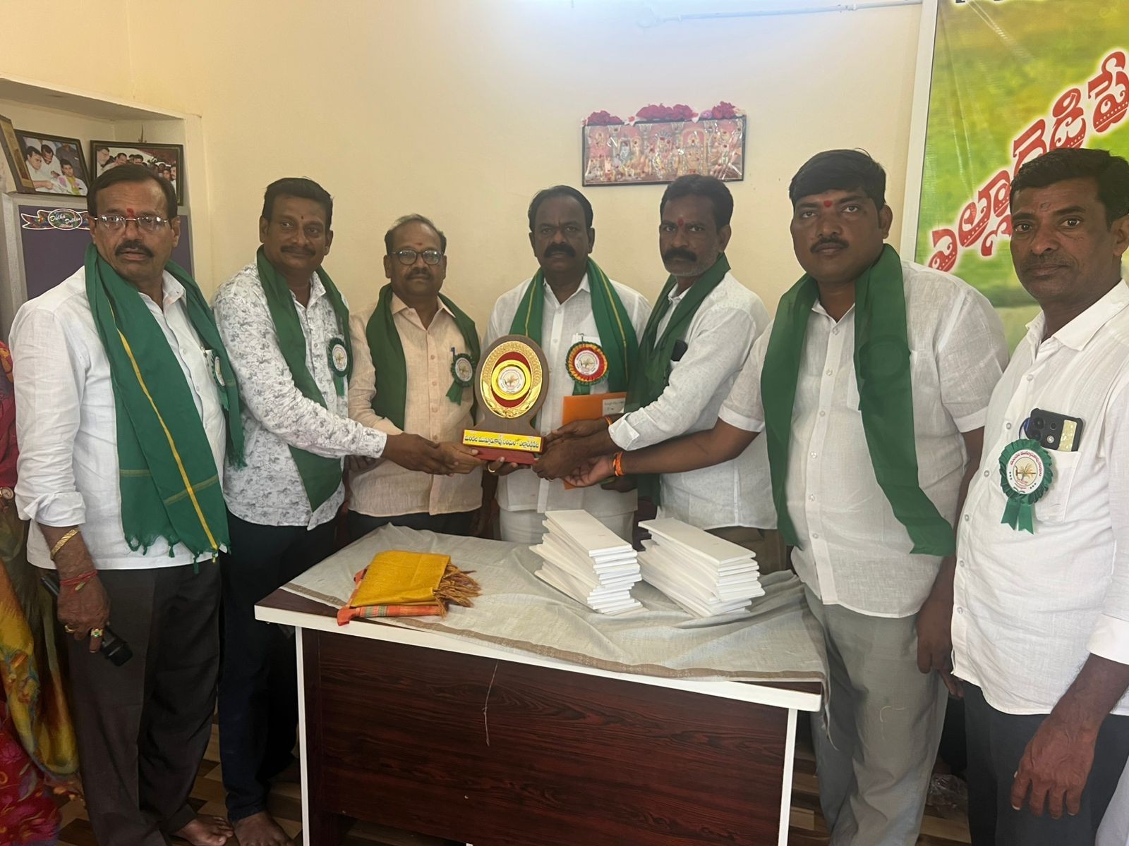‘మున్నూరు కాపుల అభ్యున్నతికి పాటుపడతాం’