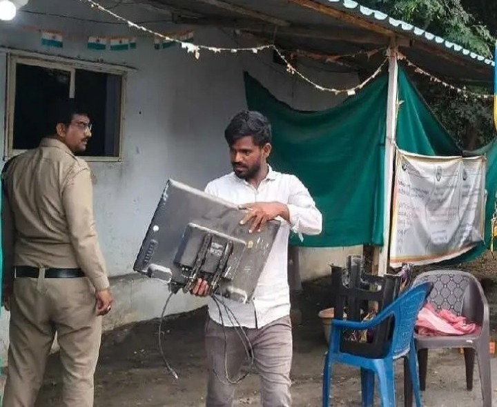 చెక్ పోస్ట్ మూసివేత
