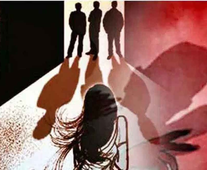 దారుణం.. మహిళపై ఐదుగురి అఘాయిత్యం