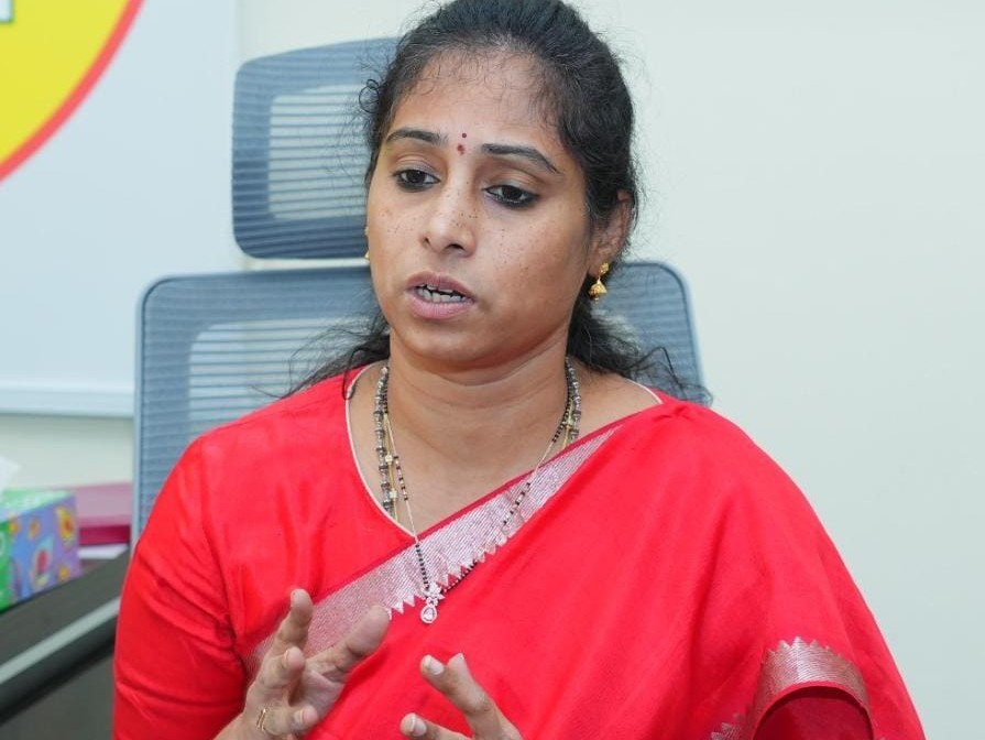 అధికారులను అప్రమత్తంగా ఉండాలి: ఎమ్మెల్యే