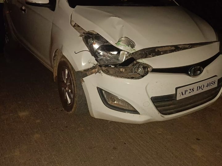 రెవెన్యూ సిబ్బంది కారును ఢీ కొట్టిన ట్రాక్టర్