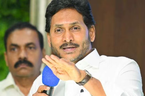 అదానీ పేరు చంద్రబాబు దాచిపెట్టారు: జగన్