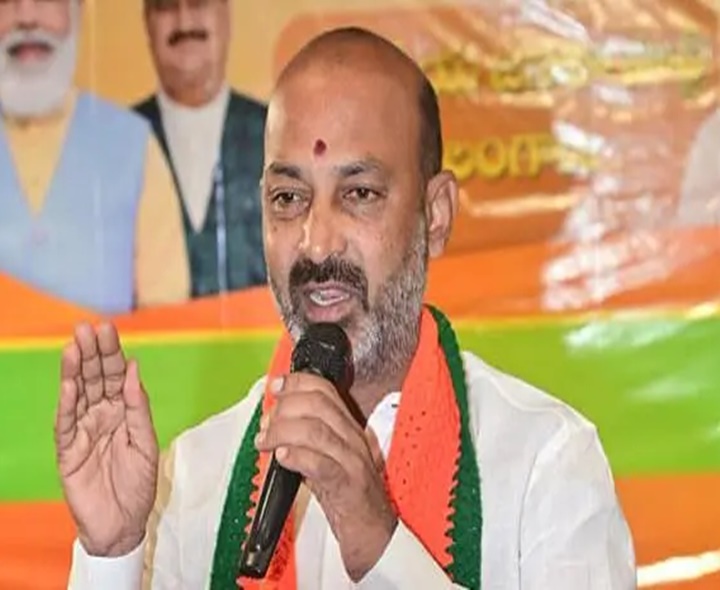 మా సహనాన్ని పిరికితనంగా భావించొద్దు: బండి సంజయ్