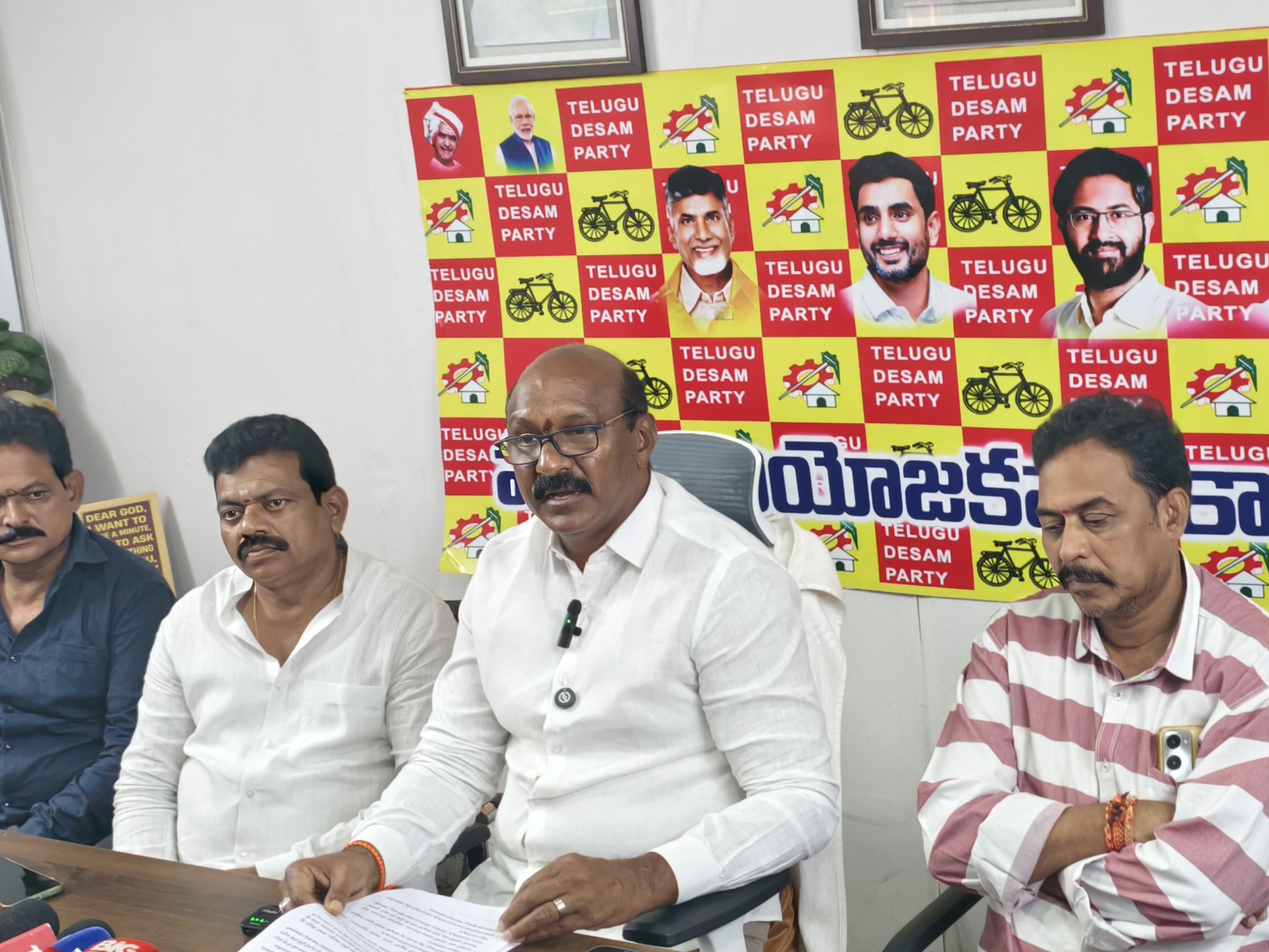 ‘కల్తీ మద్యం కుట్రలో జగన్ అండ్ కోనే ప్రధాన పాత్రధారులు’