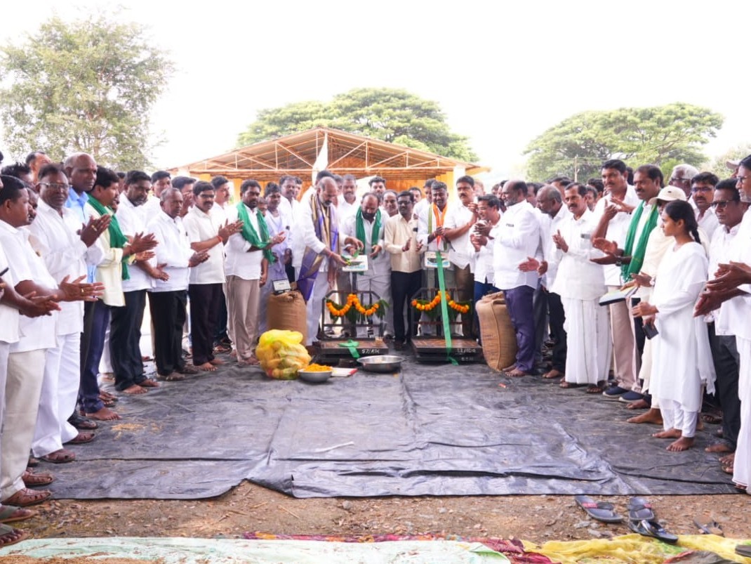 రైతు సంక్షేమమే ప్రభుత్వ లక్ష్యం : ప్రభుత్వ విప్ ఆది శ్రీనివాస్