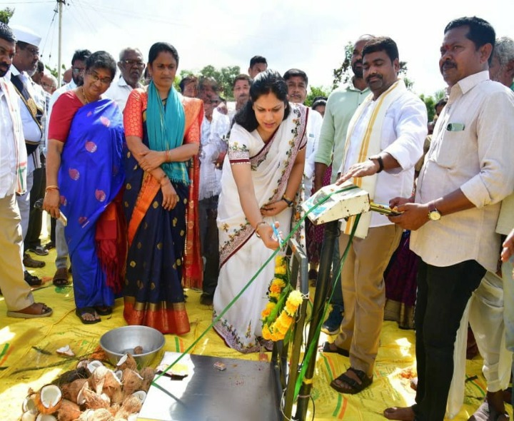 ‘కొనుగోలు కేంద్రాల్లోనే విక్రయించి మద్దతు ధర పొందాలి’