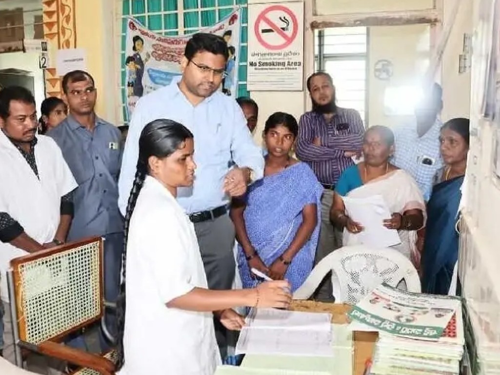 ప్రసవాల సంఖ్య పెంచేందుకు కృషి చేయాలి: కలెక్టర్