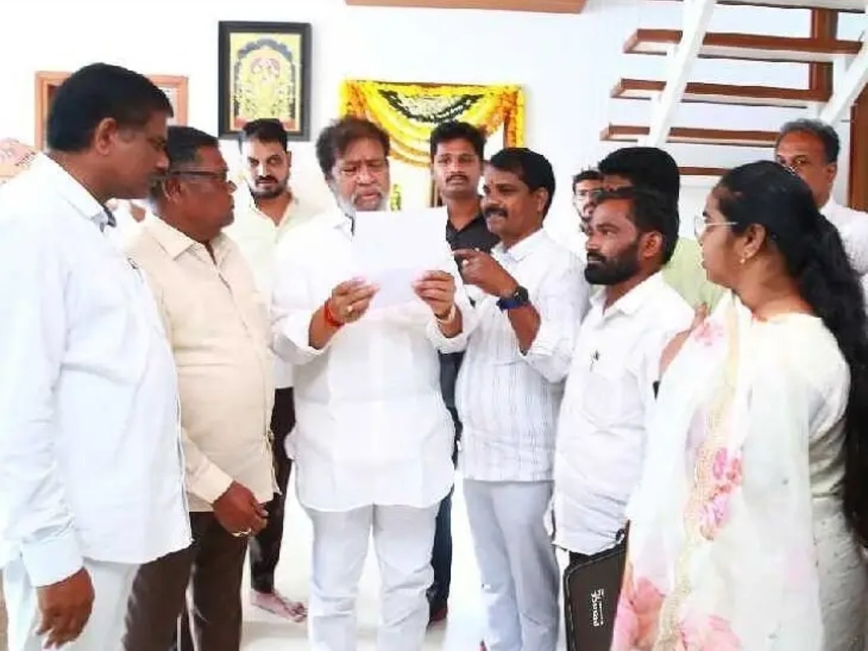 ‘ఐకేపీ ఉద్యోగుల సమస్యలను పరిష్కరించాలి’