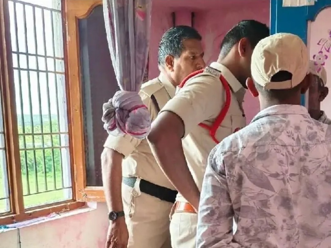ఎల్లంకివారిపల్లిలో బంగారు నగలు చోరీ