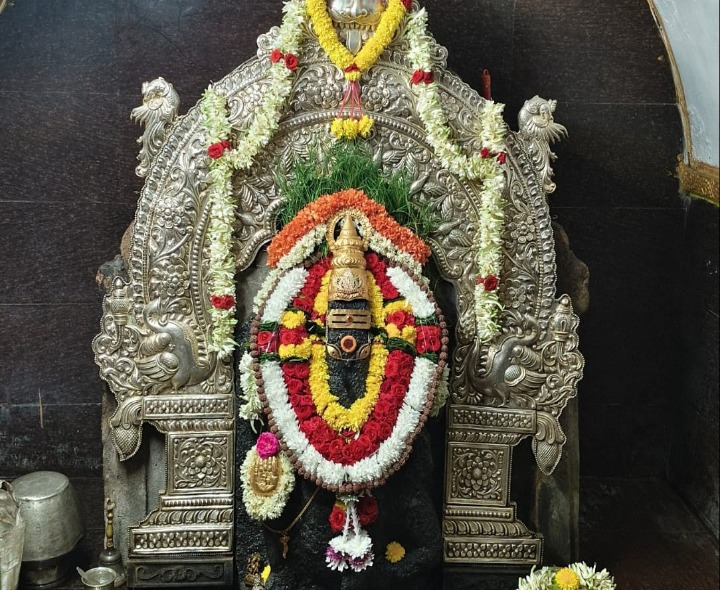 అయినవిల్లి విఘ్నేశ్వర స్వామి ఆదాయం రూ.1.08 లక్షలు