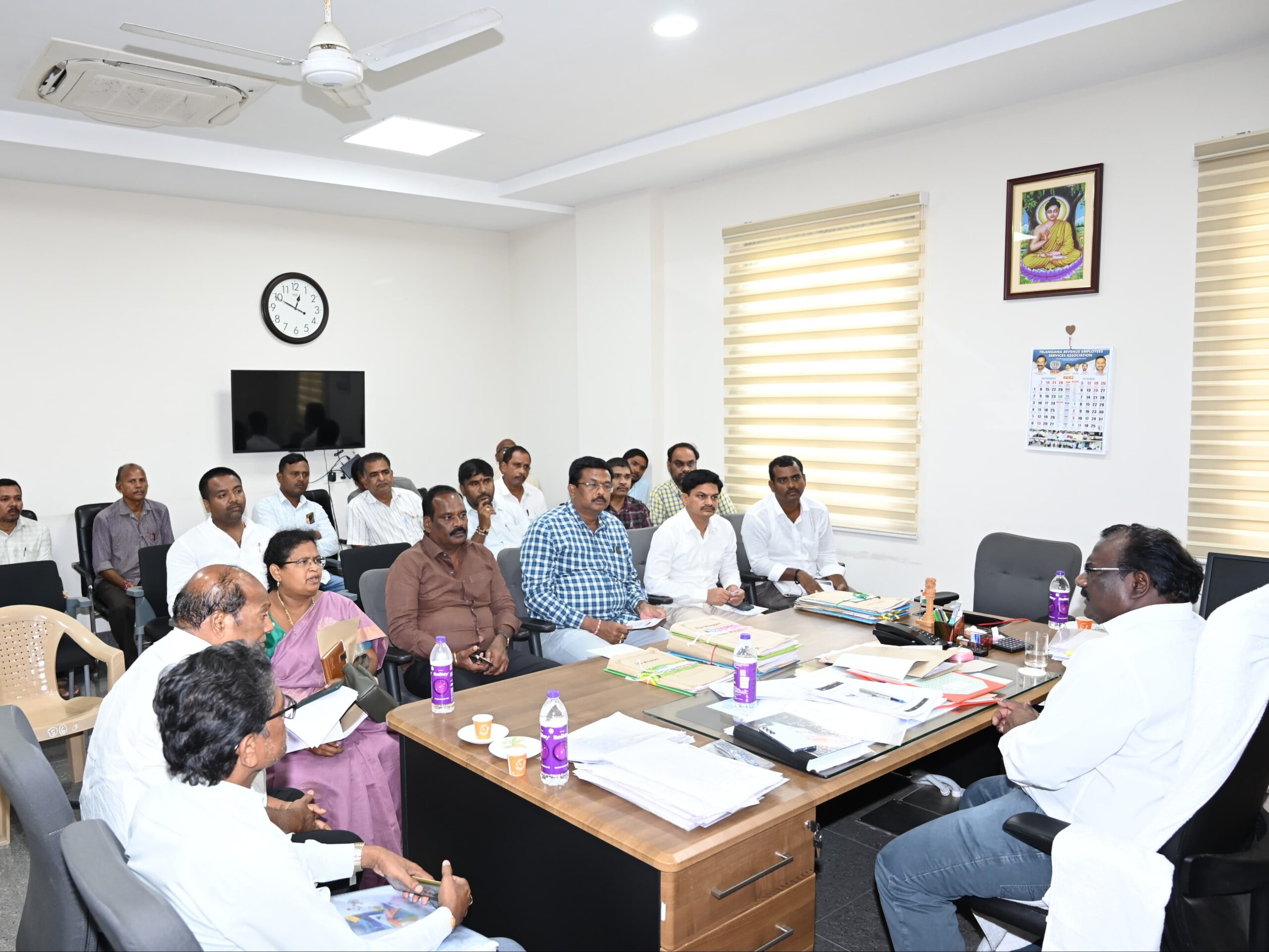 “ఖరీఫ్ సీజన్‌లో పత్తిని మద్దతు ధరతో కొనుగోలు చేయాలి”