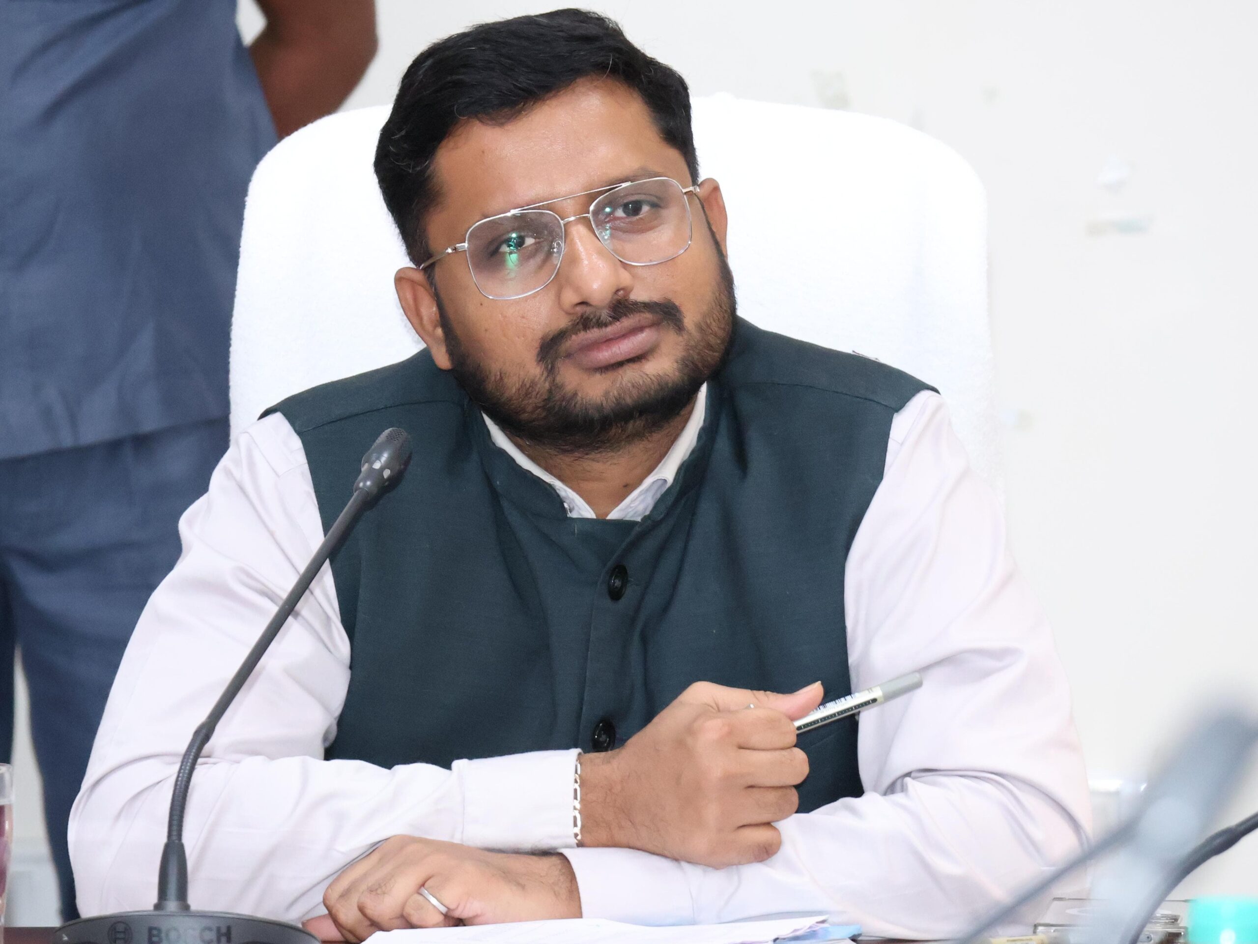 ఇందిరమ్మ ఇళ్లను జీ+1 పద్ధతిలో కట్టుకోవచ్చు: కలెక్టర్