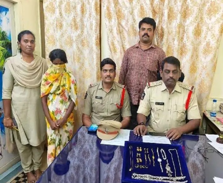 చోరీలకు పాల్పడుతున్న మహిళ అరెస్ట్