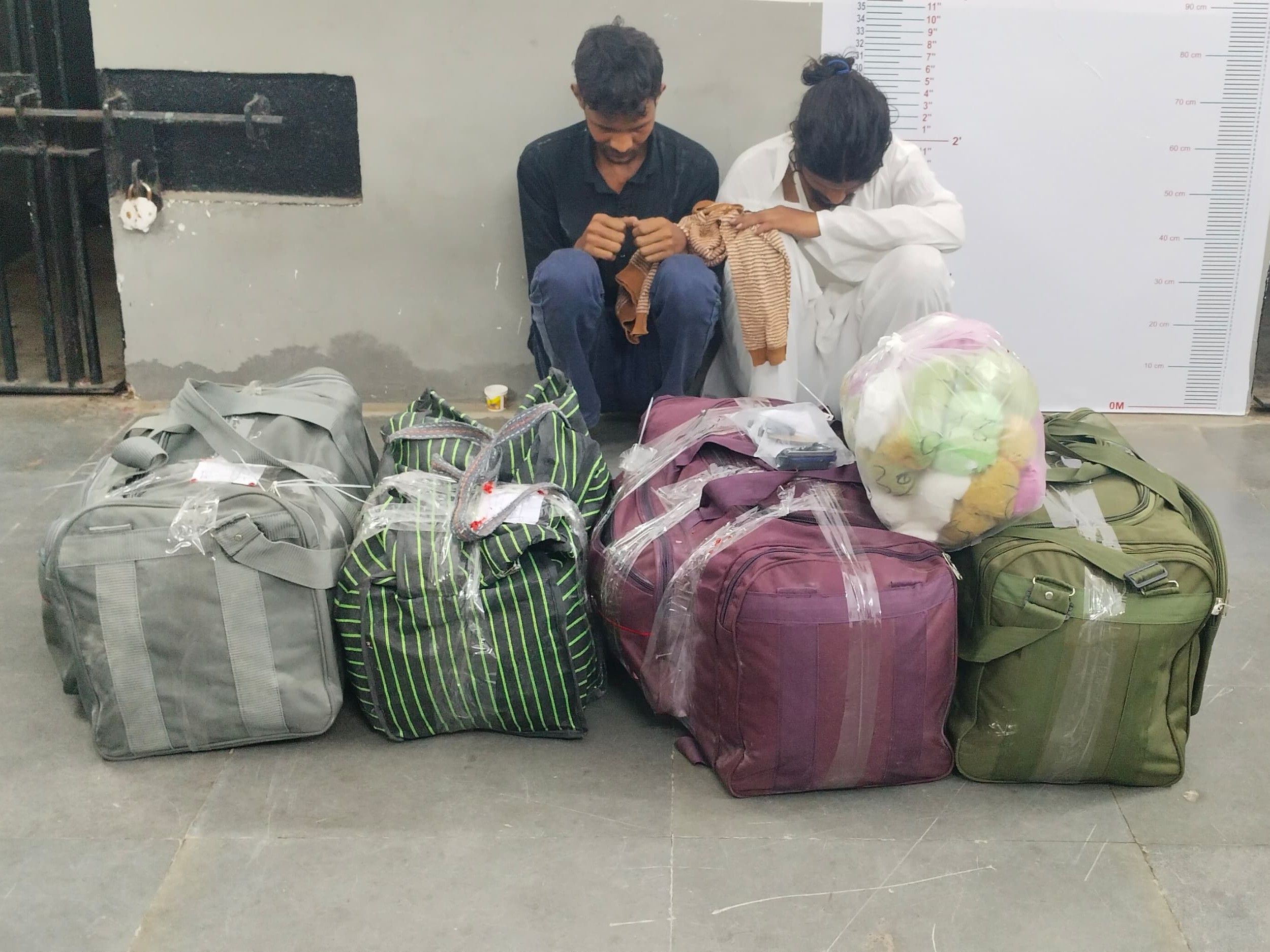 గంజాయి ఘటనలో ముగ్గురి అరెస్టు