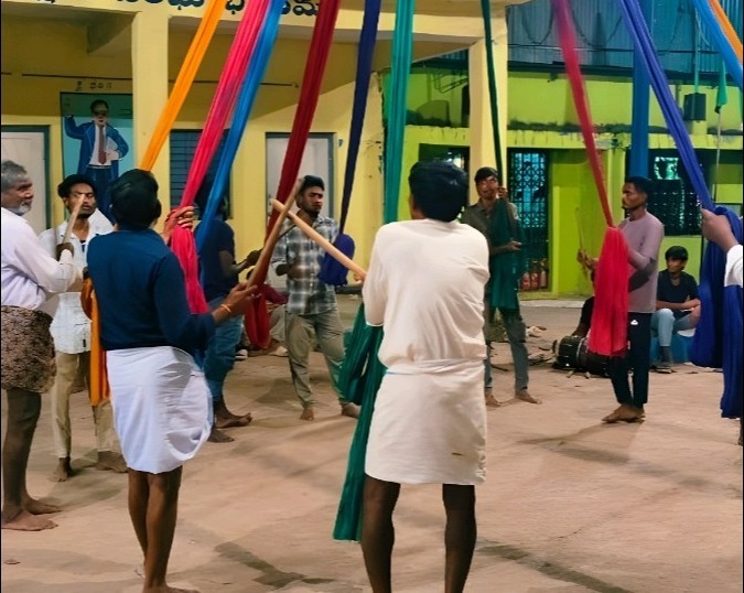లక్ష్మీపూర్‌ లో జడ కొప్పు కోలాట ప్రదర్శన