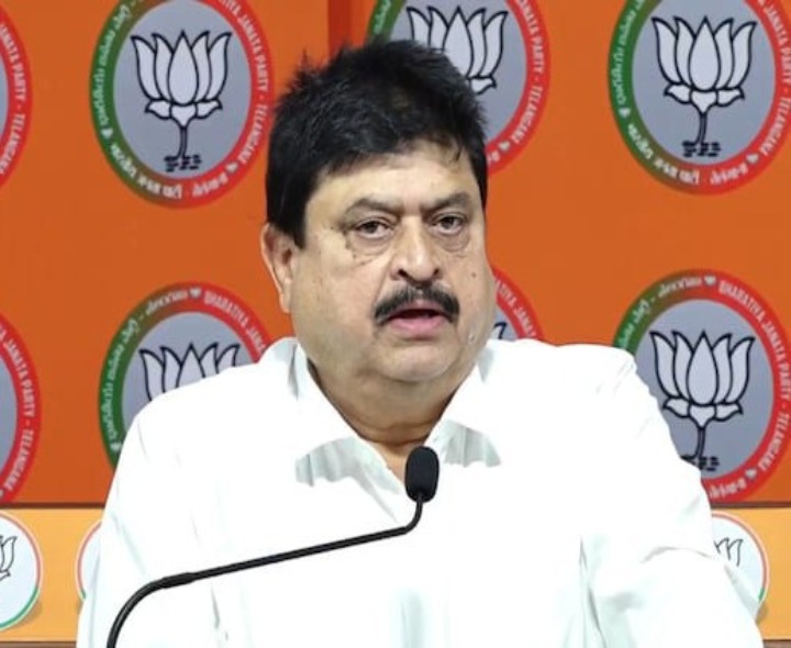 ‘ట్రావెల్స్‌పై చర్యలు తీసుకోవాలి’