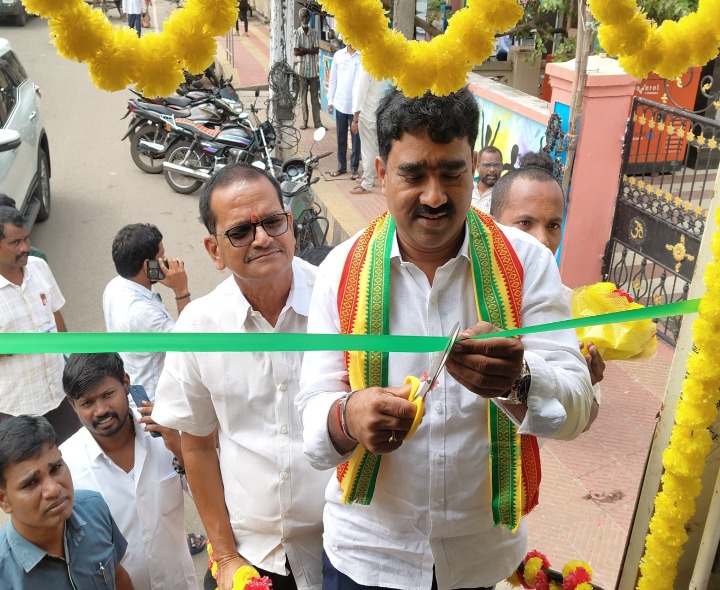 యువత పుస్తక పఠనాన్ని అలవాటు చేసుకోవాలి: ఎమ్మెల్యే