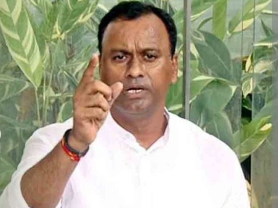 ప్రమాద ఘటన కలచివేసింది: ఎమ్మెల్యే కోమటిరెడ్డి