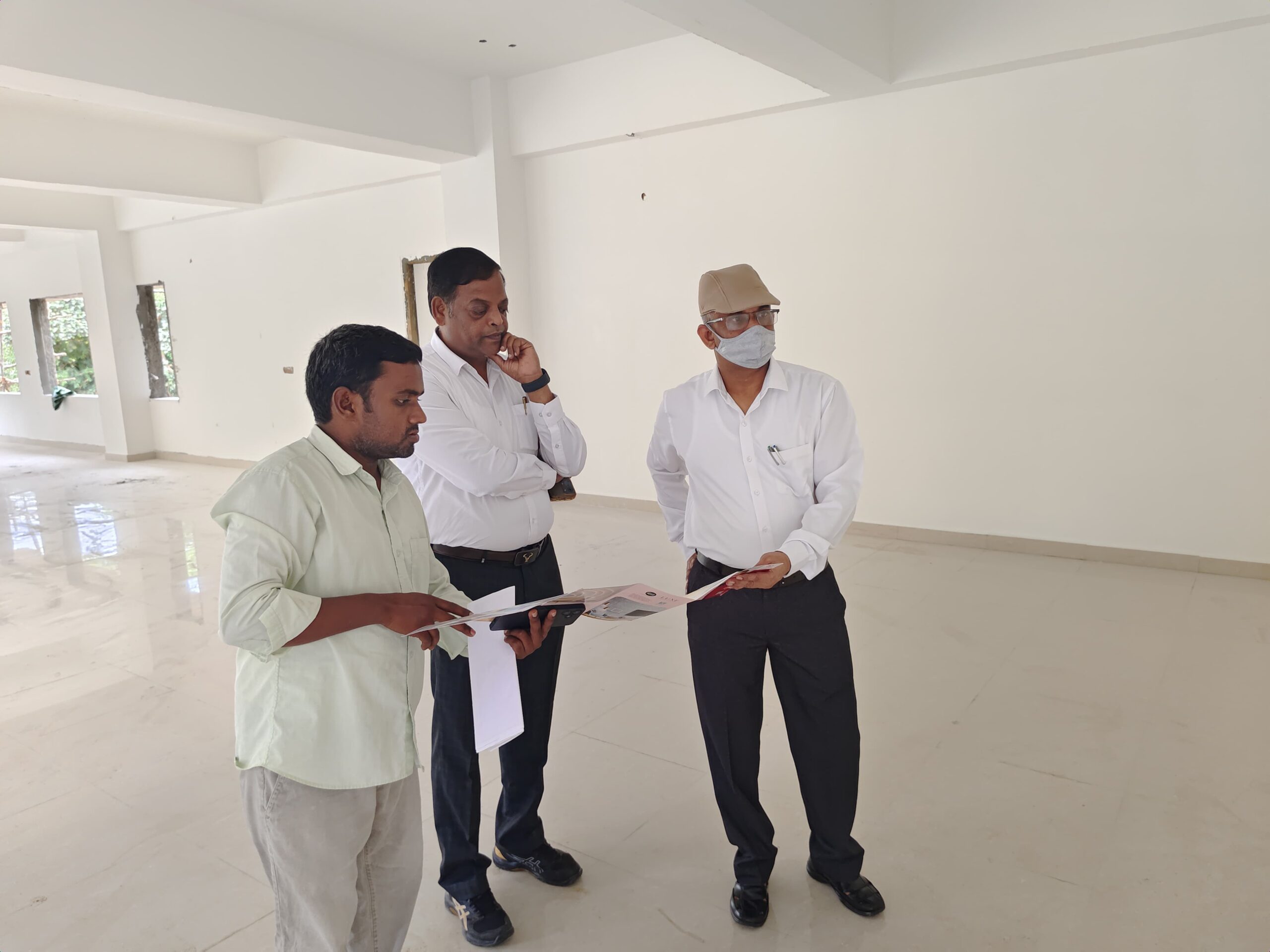 రీసెర్చ్ బిల్డింగ్ పనులను పరిశీలించిన PU ఉపకులపతి
