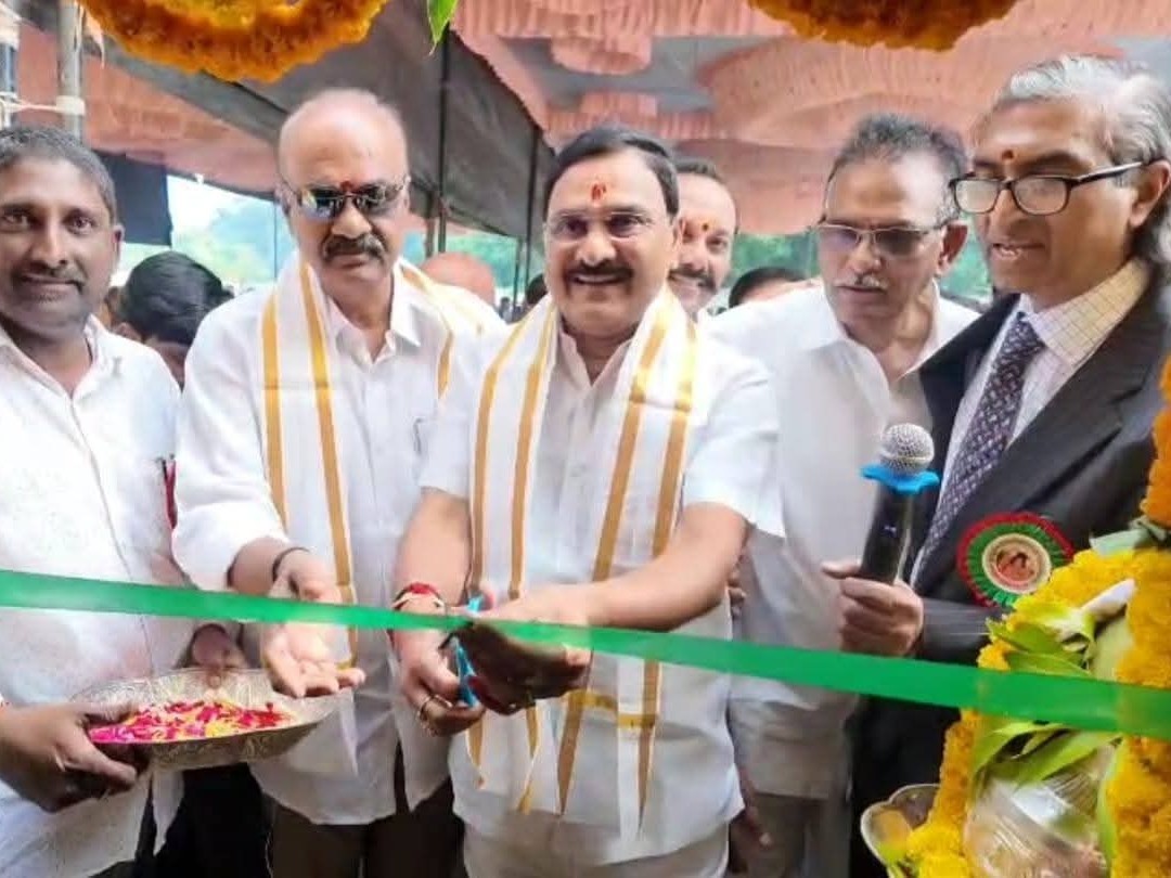 పెంటపాడులో ఆధ్యాత్మిక కళా కేంద్రం ప్రారంభం