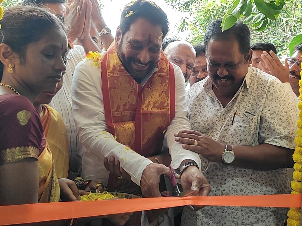 ఎమ్మెల్యే చేతుల మీదుగా బాస్ భవన్ ప్రారంభం