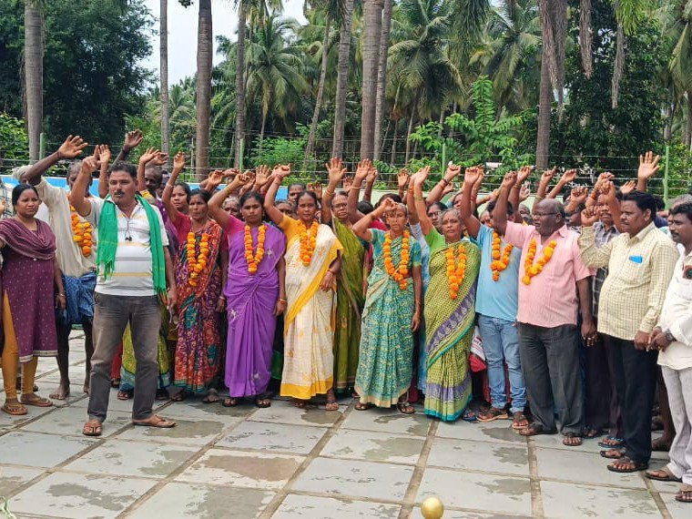 ‘భూములను ఇతరులకు అప్పగిస్తే సహించేది లేదు’