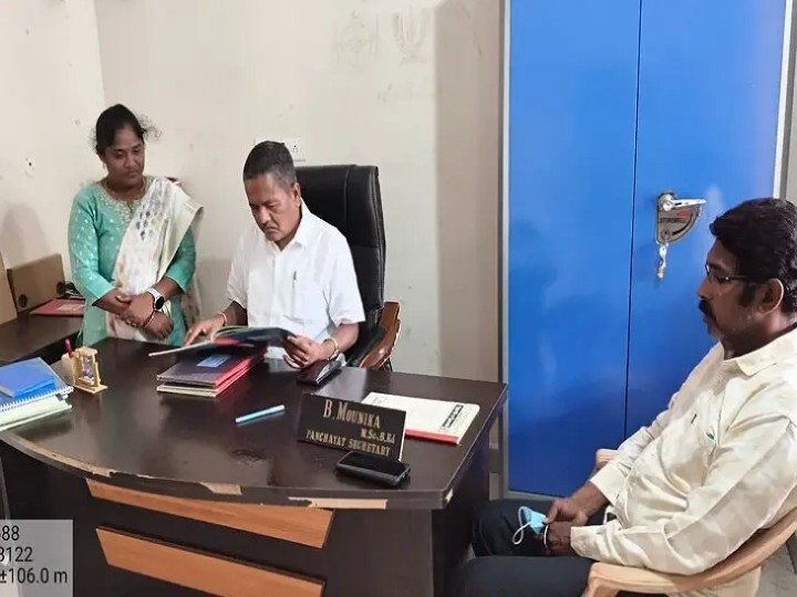 పంచాయతీ కార్యాలయాన్ని తనిఖీ చేసిన డీఎల్పీవో