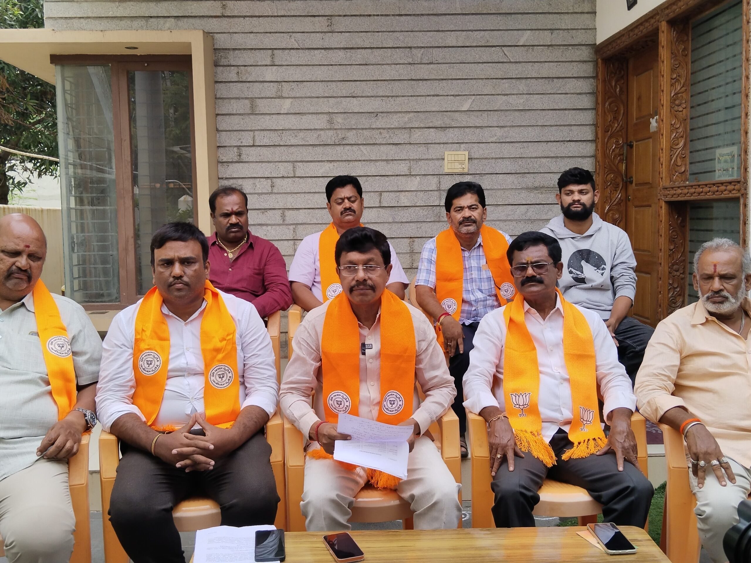 ప్రజలను తప్పుదోవ పట్టిస్తున్న వైసీపీ, వామపక్షాలు