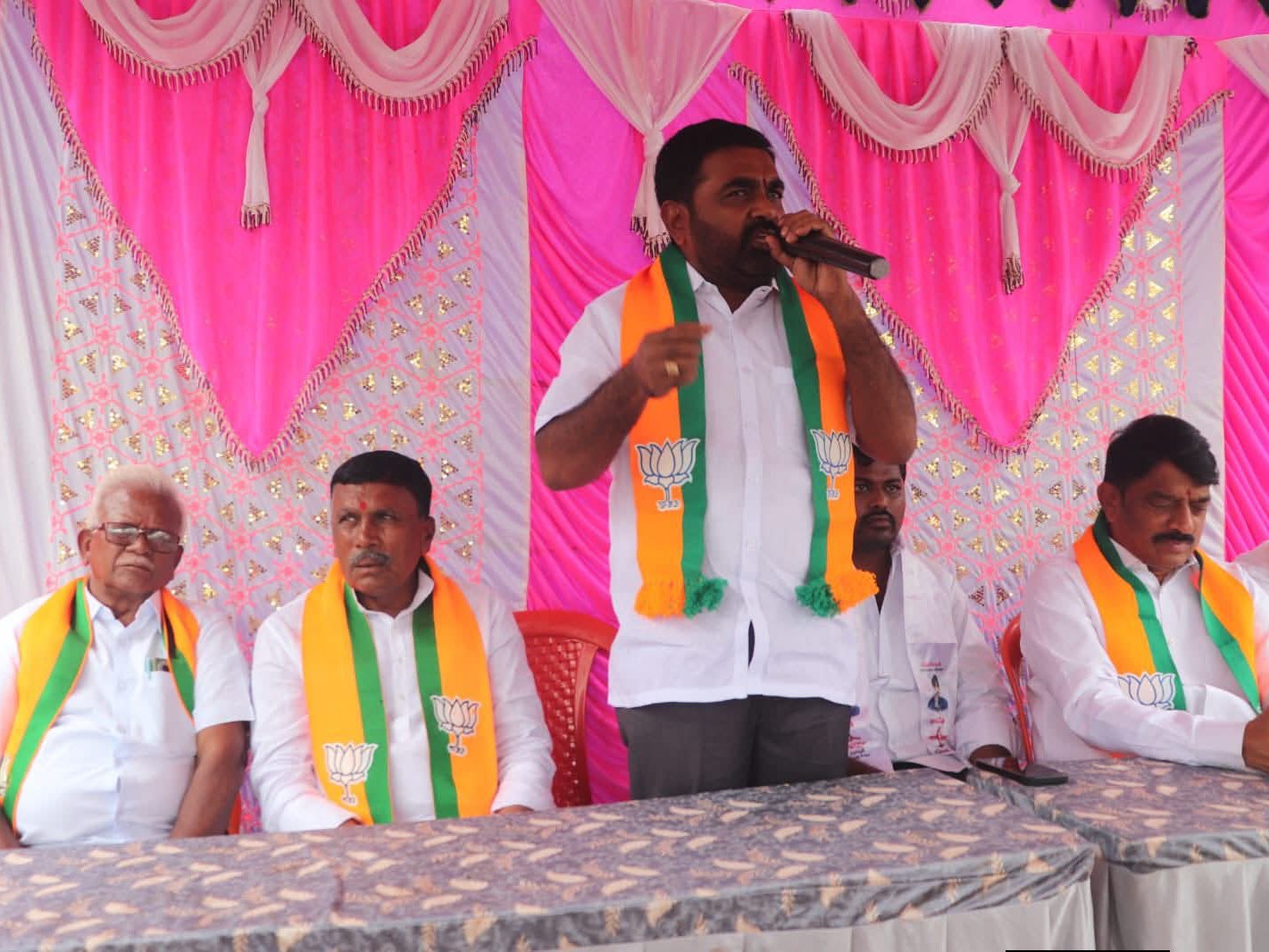 పాపంపేట ప్రజల పండగ బీజేపీ: రాజేష్
