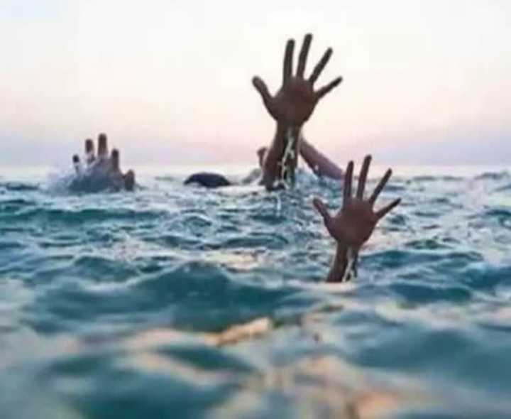 నదిలో ఈతకు వెళ్లి నలుగురు గల్లంతు