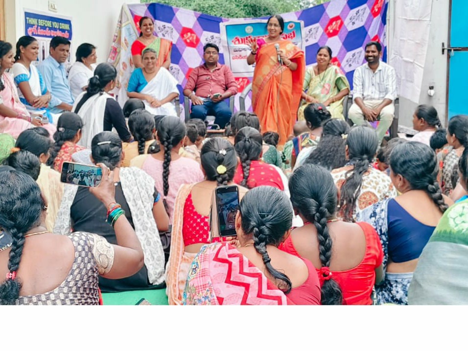 శుక్రవారం సభలో పాల్గొన్న CDPO