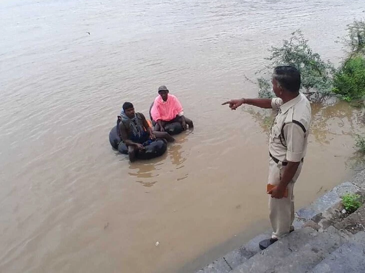 మహిళ ఆచూకీ కోసం పెన్నానదిలో గాలింపు