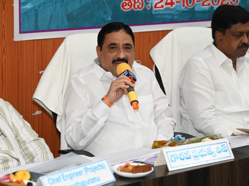 నీటి పొదుపు ప్రతి ఒక్కరి బాధ్యత: రాయదుర్గం ఎమ్మెల్యే