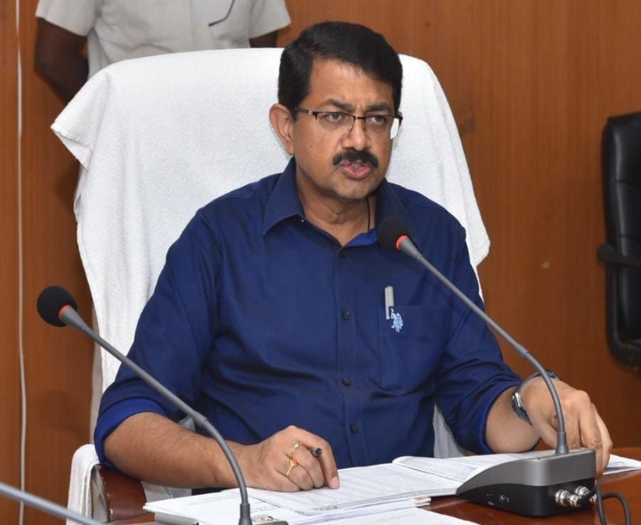 డీఆర్డీఏ, మెప్మా సమీక్ష సమావేశంలో పాల్గొన్న కలెక్టర్