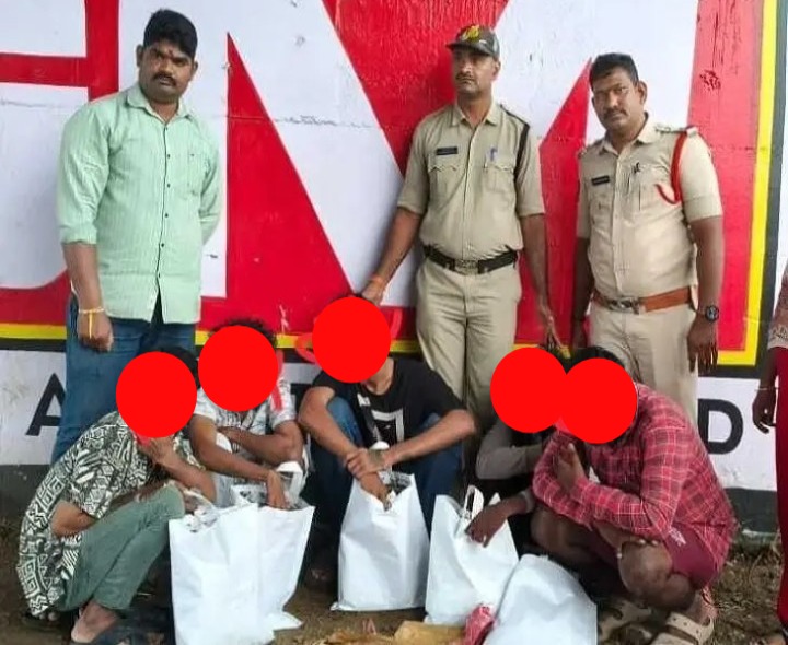 గంజాయి కలిగి ఉన్న యువకులు అరెస్ట్