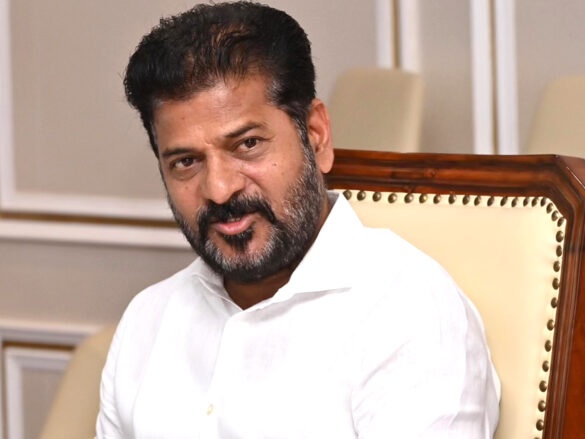 కాసేపట్లో ఢిల్లీకి సీఎం రేవంత్