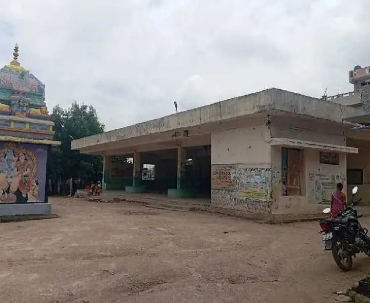 శిథిలావస్థలో బీబీపేట బస్టాండ్