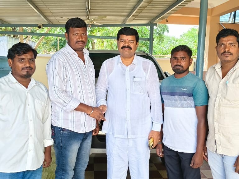 దశలవారీగా సమస్యలు పరిష్కారానికి కృషి చేస్తా: ఎమ్మెల్యే