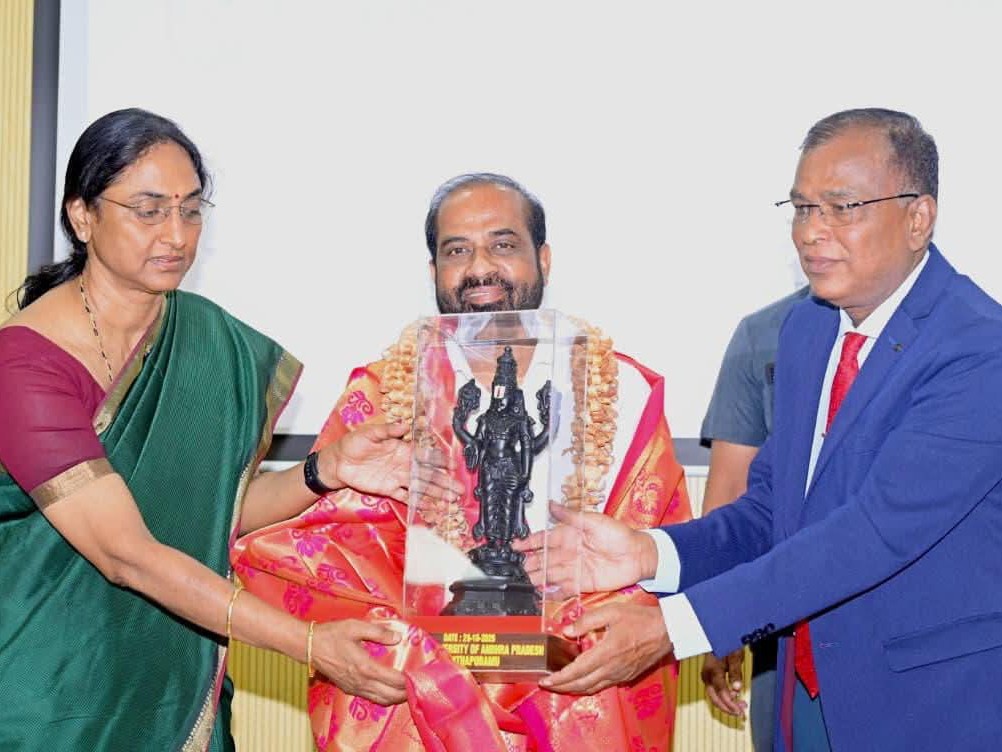 స్వదేశీ వస్తువులు వాడాలి: మంత్రి సత్యకుమార్