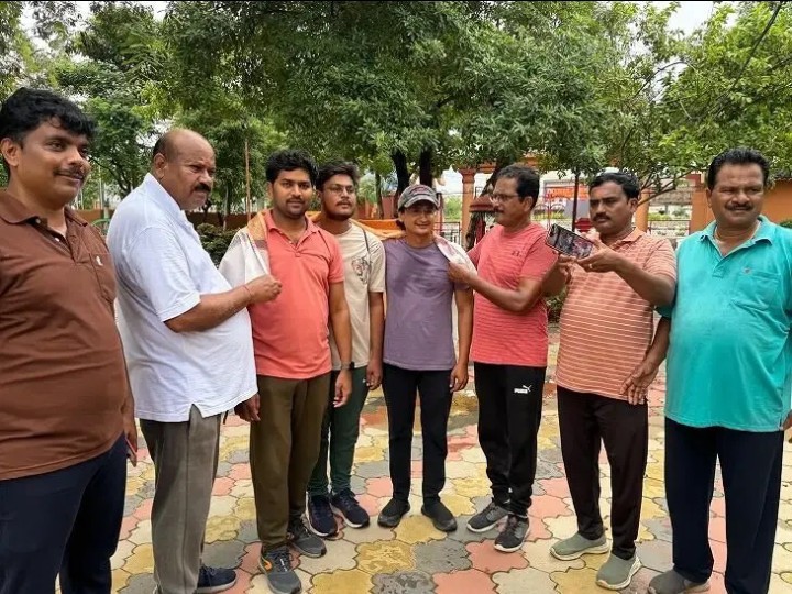 నిజాయతీ చాటుకున్న రిపోర్టర్