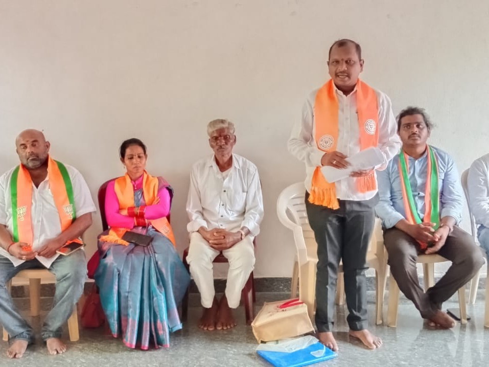 ‘స్వదేశీ ఉత్పత్తులతో దేశ ఆర్థికాభివృద్ధికి తోడ్పడదాం’