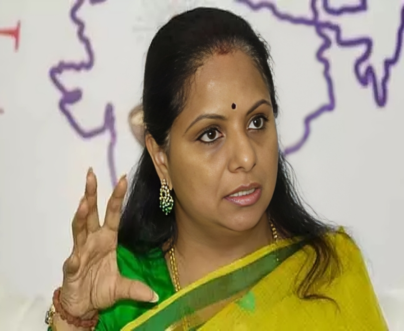 నా ఓటమికి కుట్ర చేసింది వాళ్లే: కవిత