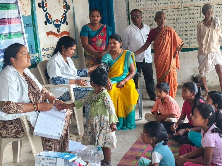 ప్రభుత్వ మందులనే వాడాలి: డా.చరిత్