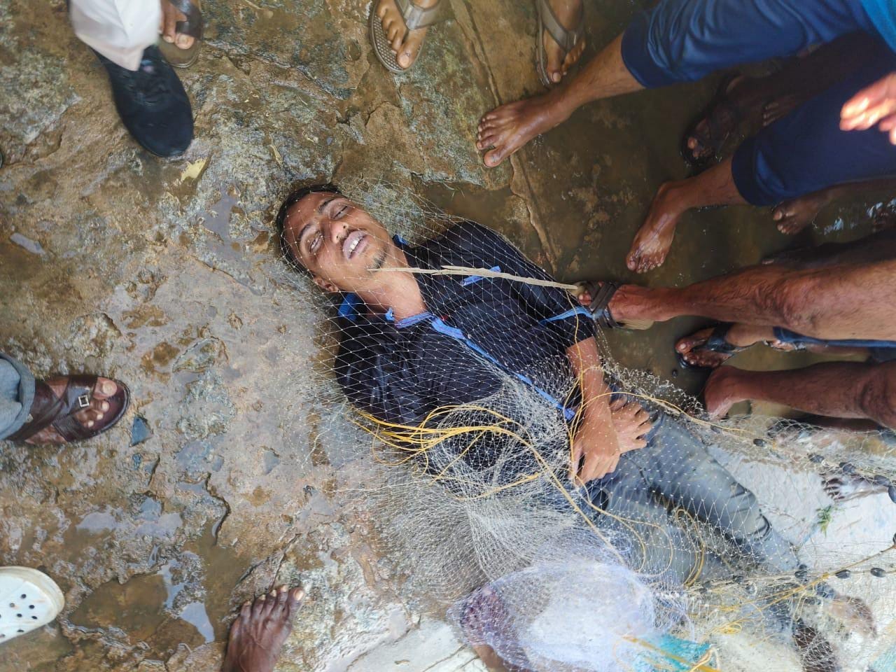 స్పిల్ వేలో గల్లంతైన యువకుడు మృతి