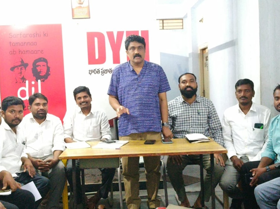 ఉపాధి కల్పించడంలో కేంద్ర ప్రభుత్వం విఫలం: ఎంపీ