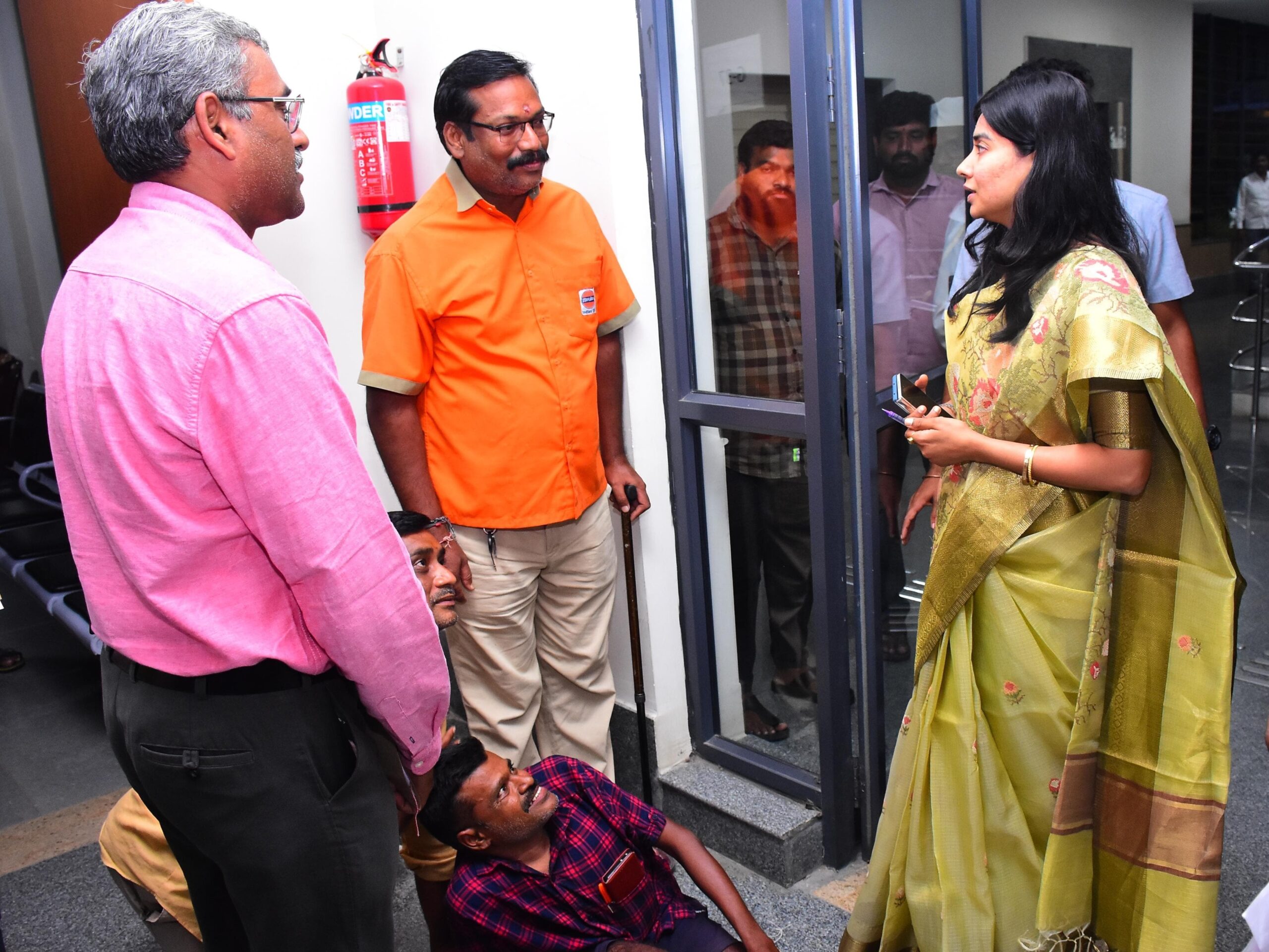 దివ్యాంగులకుపెట్రోల్ బంకు ఏర్పాటు చేయడం అభినందనీయం
