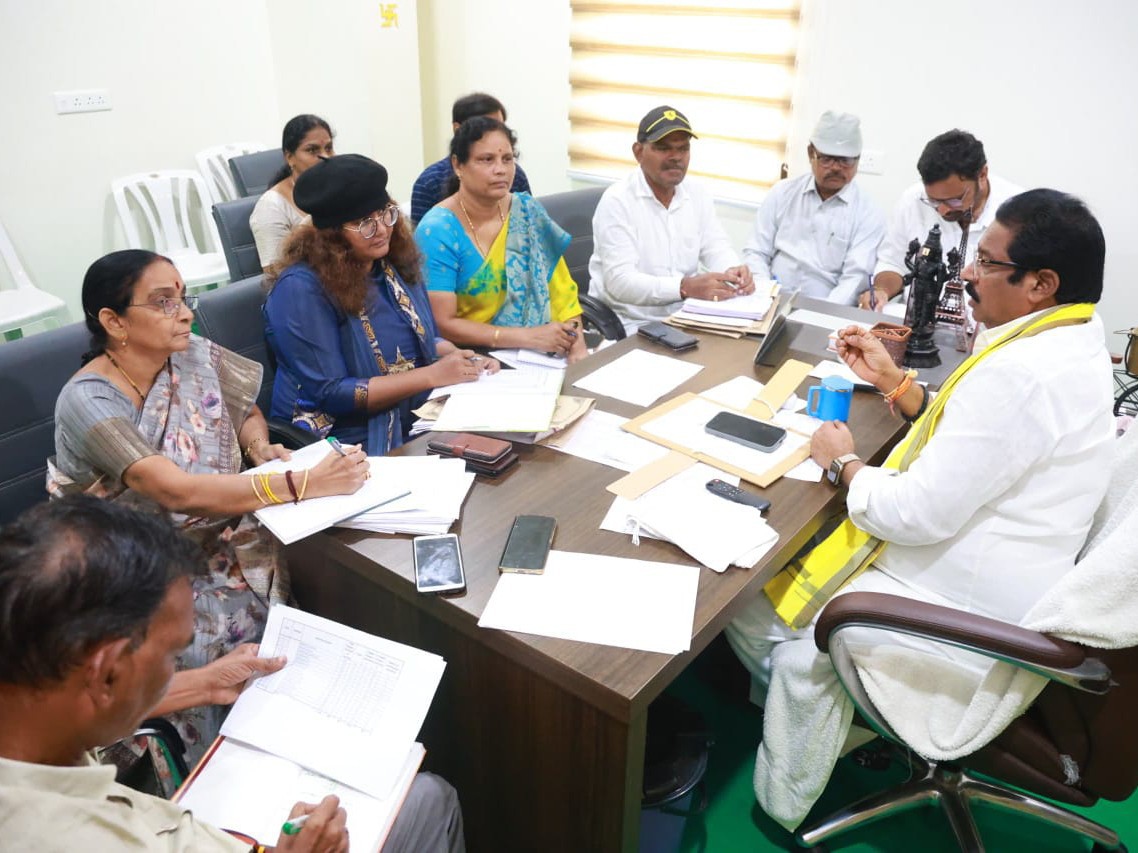 ‘గ్రామాల్లో పారిశుద్ధ్యాన్ని మెరుగుపరుచండిస’