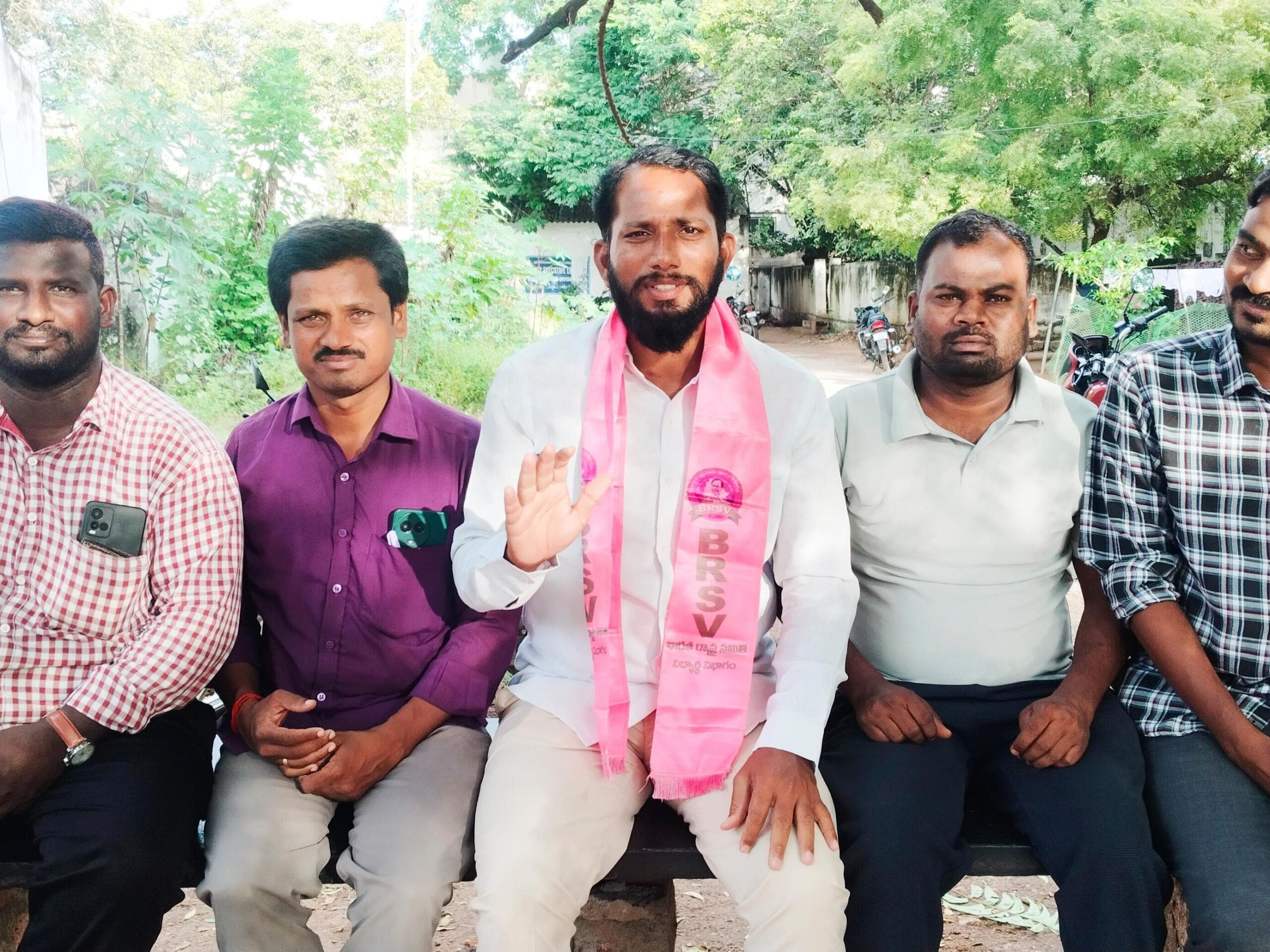 నిరుద్యోగులను మోసం చేస్తున్న రేవంత్: బీఆర్‌ఎస్‌వీ